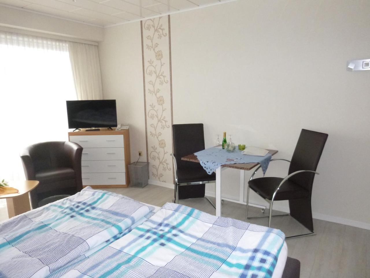 Haus Delphin Hotel Bad Wildungen Ngoại thất bức ảnh